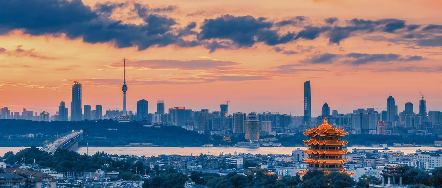 湖北旅游必去十大景点排名：黄鹤楼位居榜首，宜昌三峡在榜